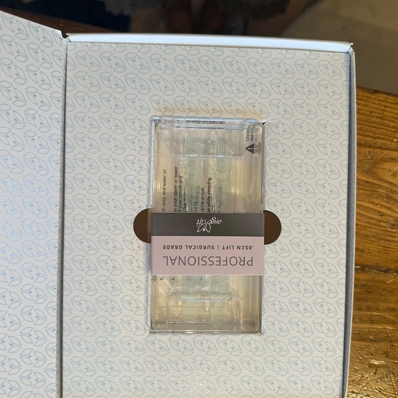 Angel Lift Dermastrips- BRAND NEW IN BOX - Picture 2 of 3